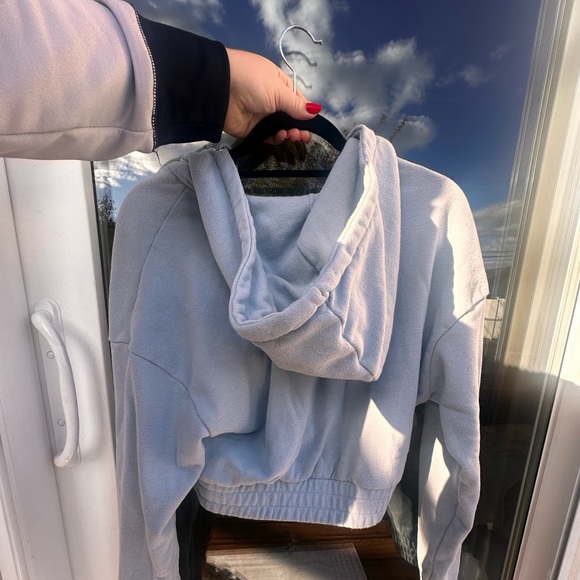 Sky Blue Fleece Cropped V-Neck Hoodie - Picture 4 of 5